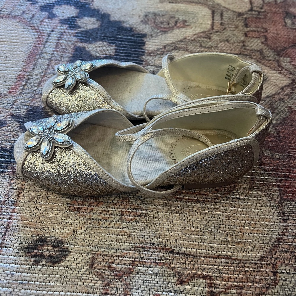 Girls joyfolie shoes size 2